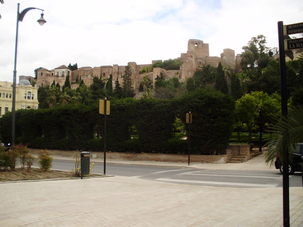 Back at street level we see the Alcazaba again 