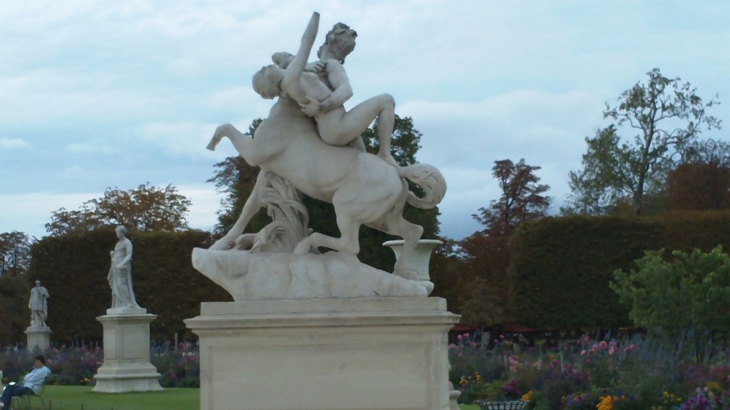 Le-centaure-Nessus-enlevant-Dejanire-in-the-Jardins-des-Tuileries